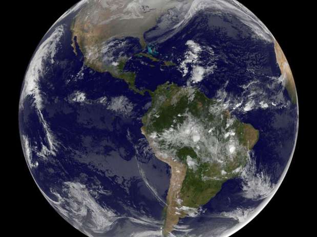 Imagem de satélite mostra o continente americano na manhã de Natal Foto: Nasa / Divulgação