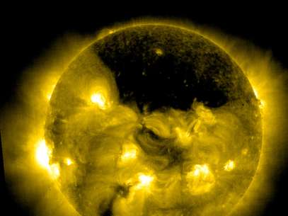 Buraco no Sol foi registrado pela sonda Soho, da Nasa Foto: Nasa / Divulgação